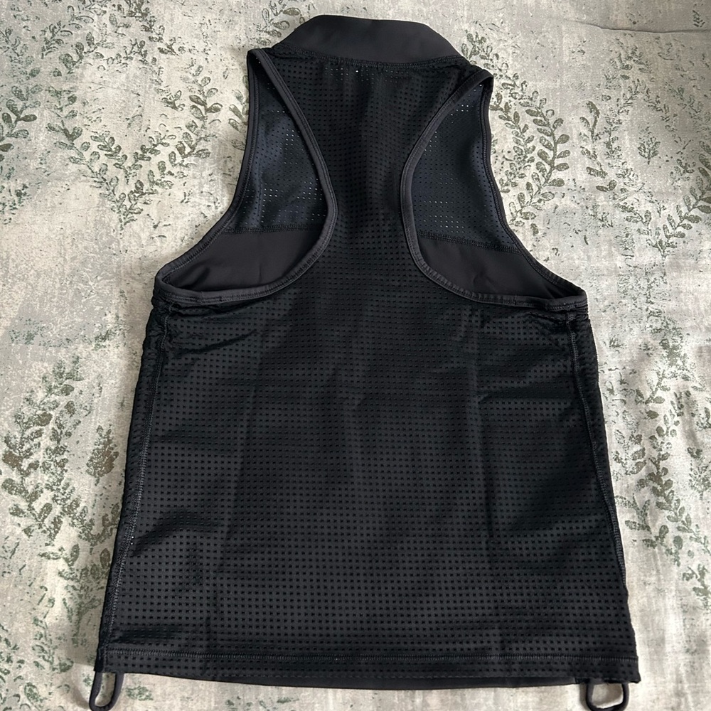 Athleta Perforated HIIT tank - Picture 3 of 6
